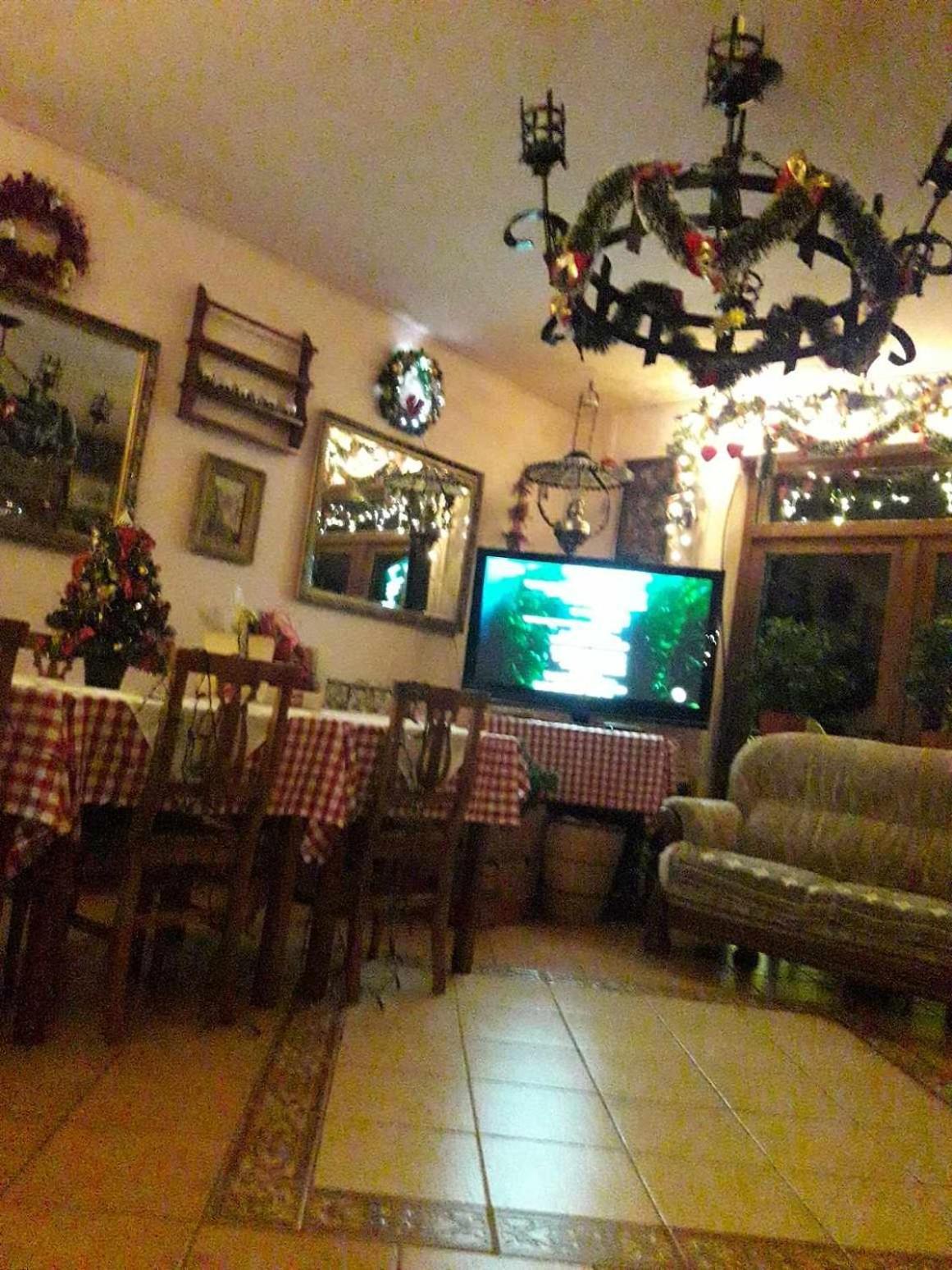 Panzio Anett Bed & Breakfast Pietroasa  Екстериор снимка